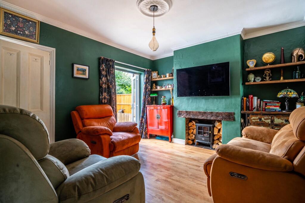 House in Dunstable, Central Bedfordshire - View 2
