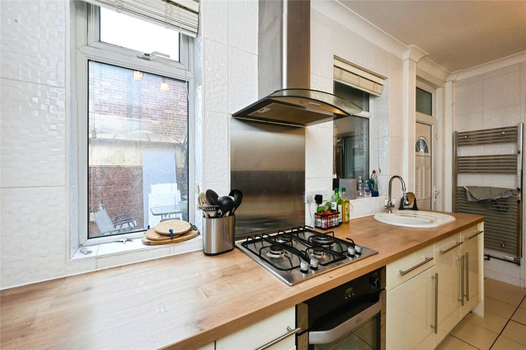 House in Ashfield, Kirkby-in-Ashfield, Sutton-in-Ashfield - View 3