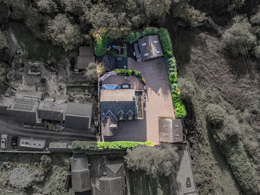 5-bed detached on Dobb Brow Road, Westhoughton, BL5, £800,000