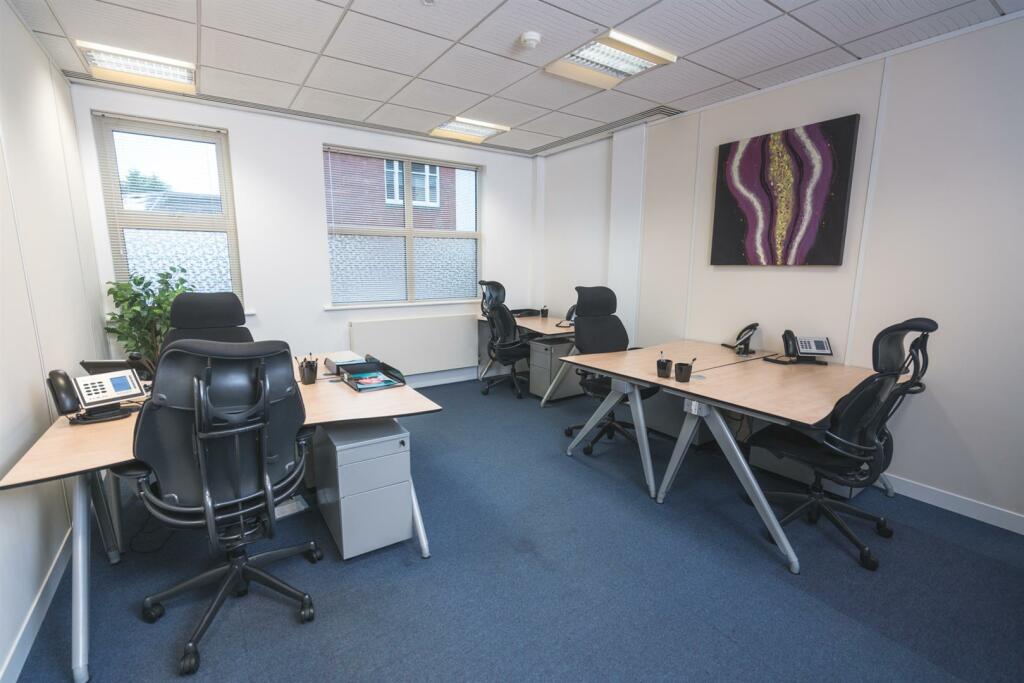 Additional image 8 of High Street, Henley-In-Arden