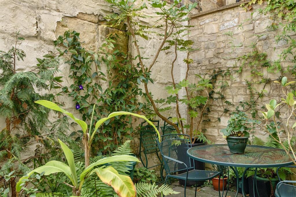 House in Bath - View 4