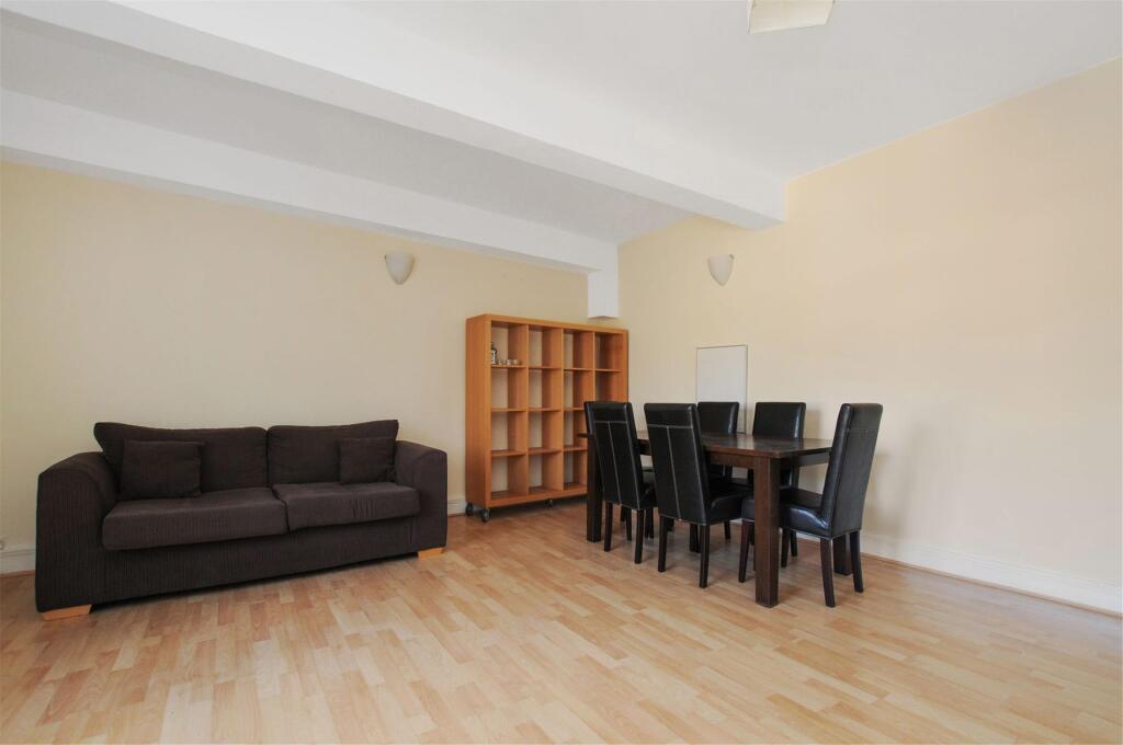 Apartment in London - View 3