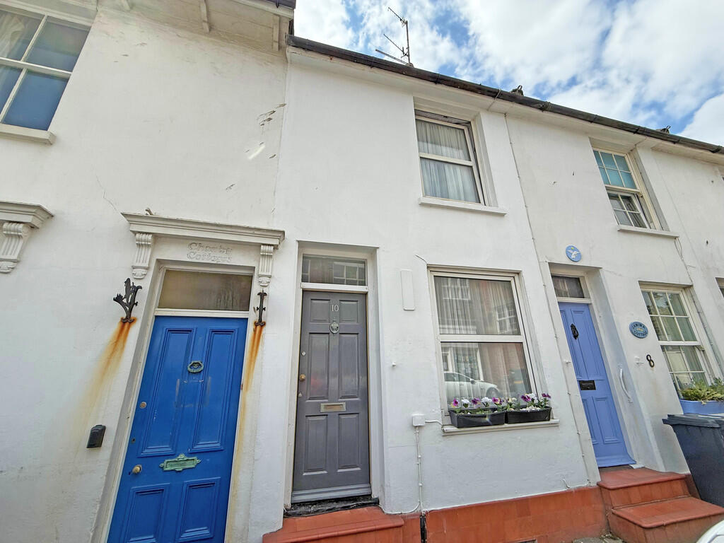 2-bed terraced on New Road, Shoreham-by-Sea, £350,000