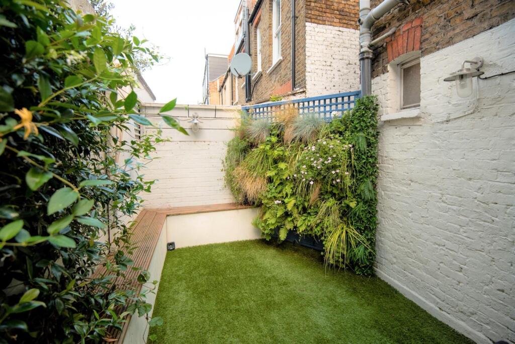Apartment in London - View 4