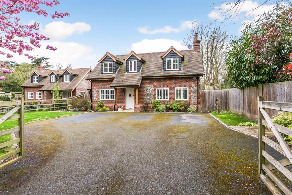 Main image of property: Cherry Garden Lane, Littlewick Green, SL6
