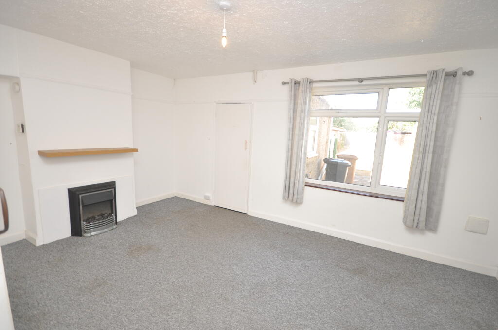 Yarwood Road, Chelmsford, Essex photo 3