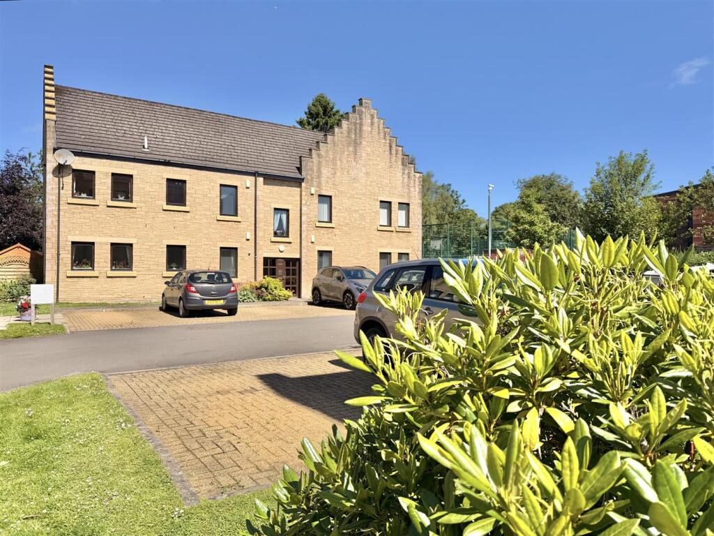 Main image of property: Weirs Gate, Strathaven