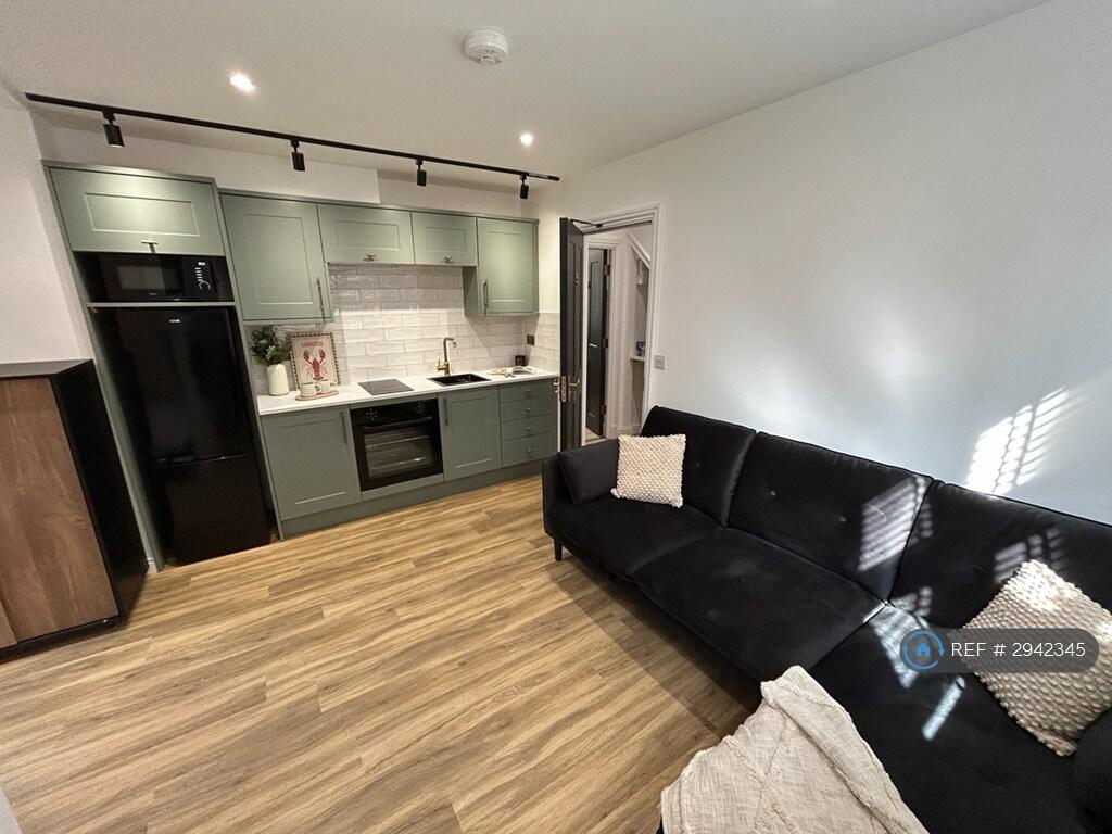 House in Rushden, North Northamptonshire - View 3