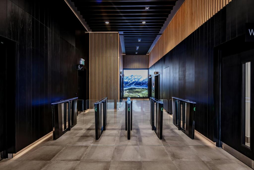 5 EW  Speedgates.jpg