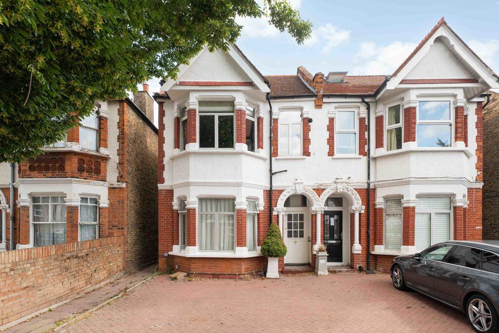 Apartment in London - View 5