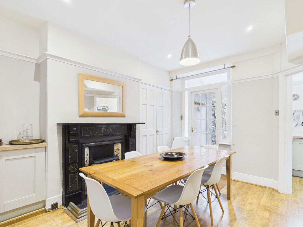 Gillercombe, 97 Craig Walk, Windermere, Cumbria LA23 2JS photo 3