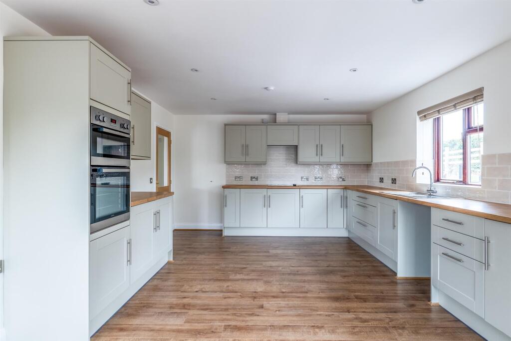 Berrowhill Lane, Feckenham photo 4