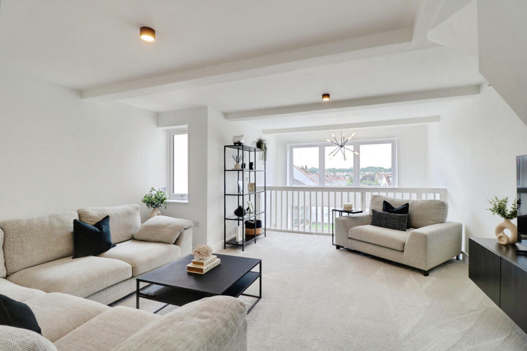 House in Southend-on-Sea - View 2