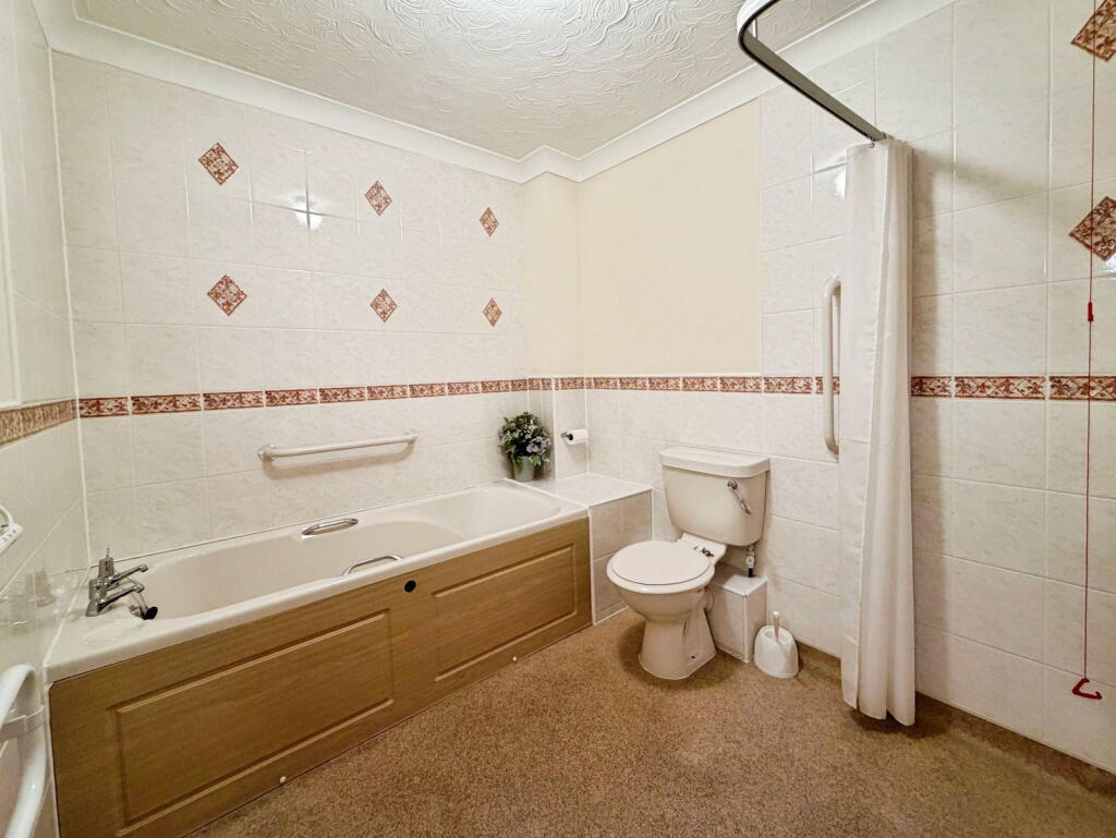 Additional image 10 of Apartment 16, Aire Valley Court, Bingley, BD16 1HR