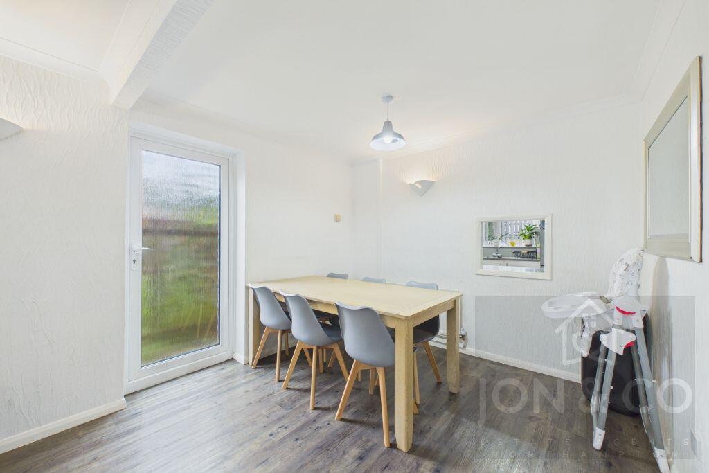 House in Northampton - View 5