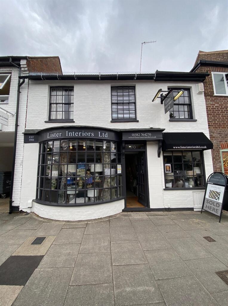 SOFT FURNISHINGS AND HOMEWARE RETAILER, Hertfordshire