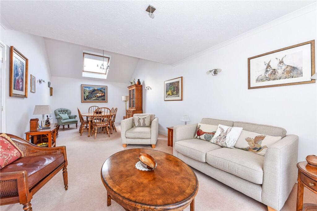 Tudor Close, Chichester, PO19 - View 5