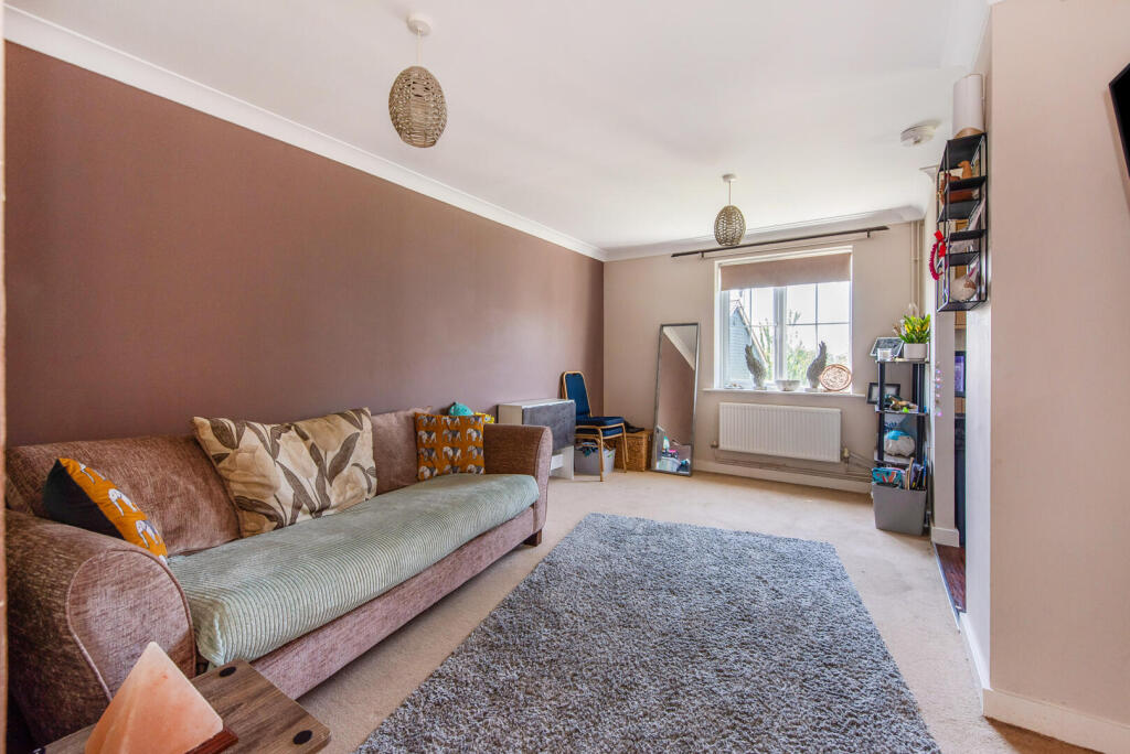 Bedford Drive, Fareham - View 5