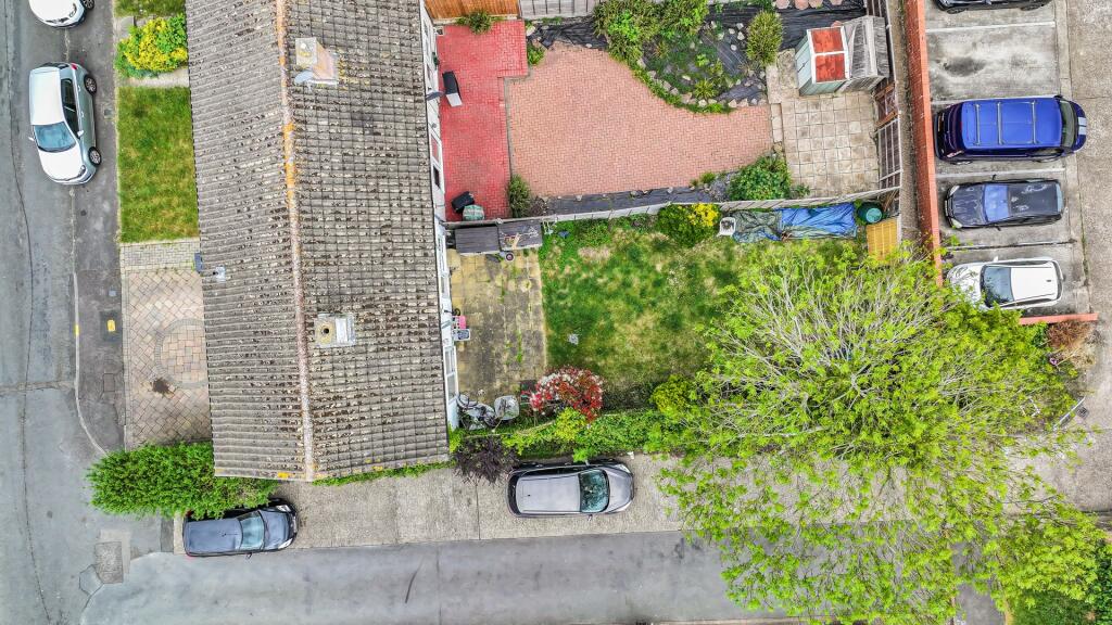 Hookfield, Harlow - View 3