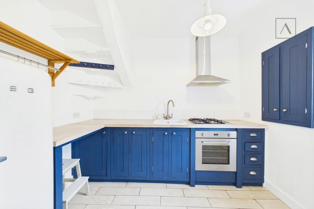 The Village, Bodelwyddan, LL18 photo 4