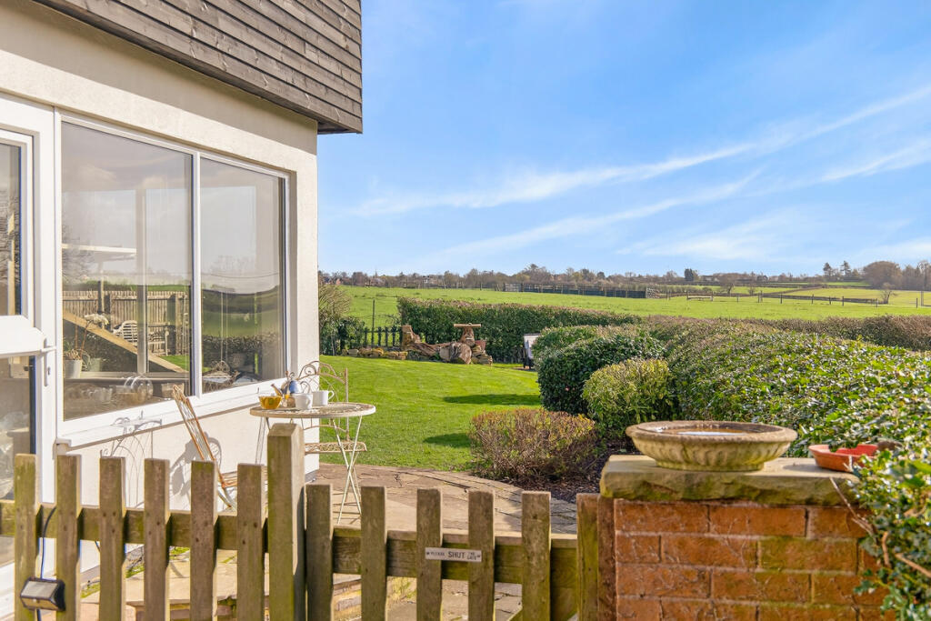 House in Rushcliffe, Keyworth - View 2