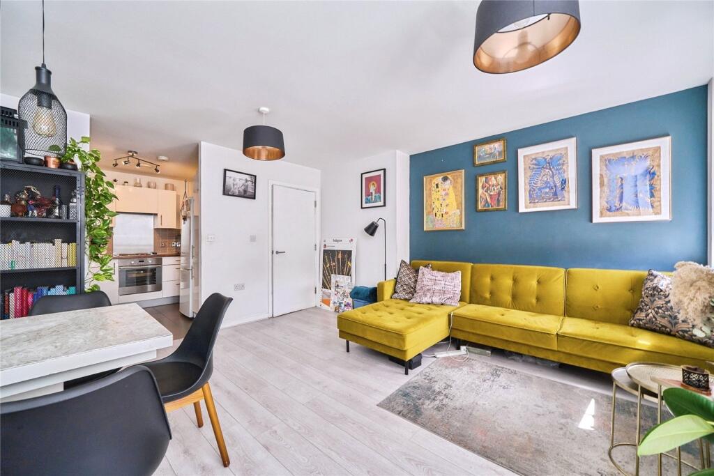 Apartment in London - View 2