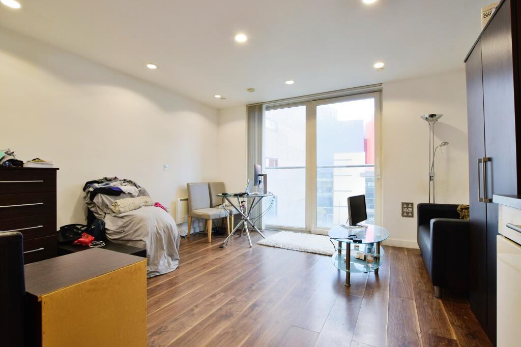 Apartment in Manchester - View 3