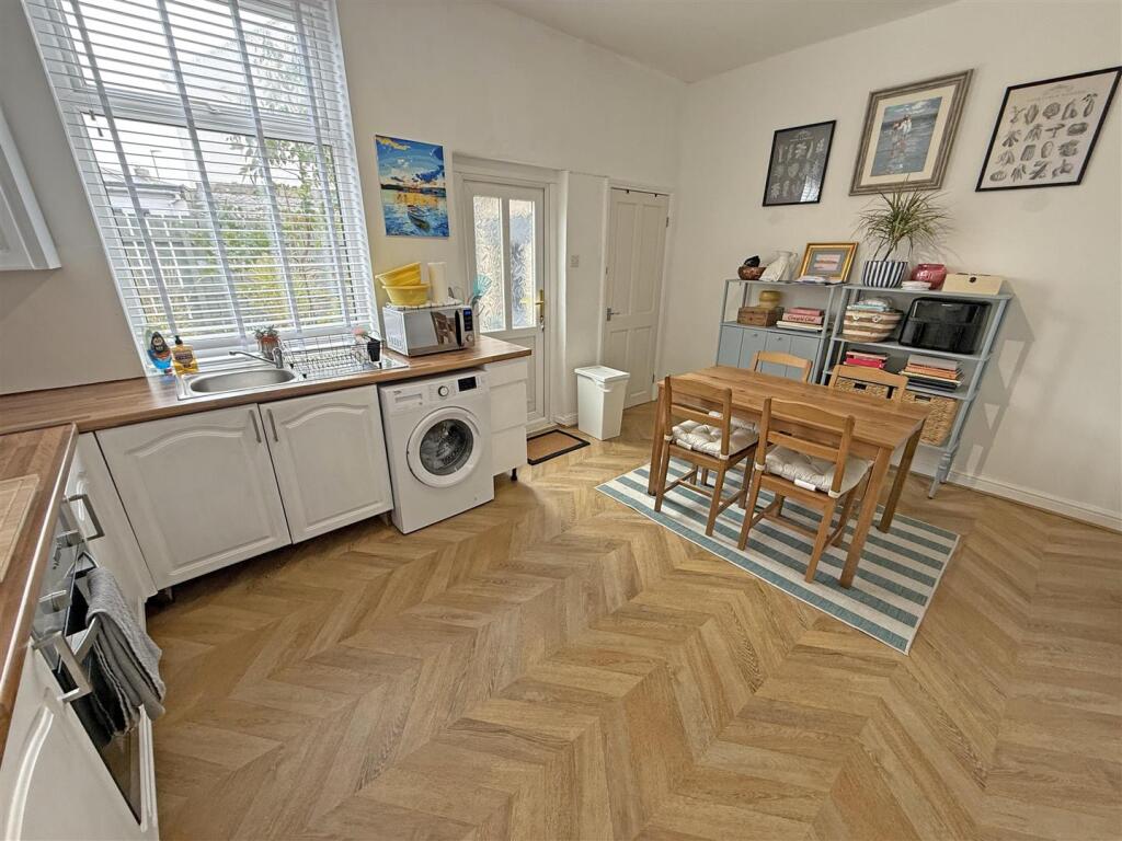 House in Whitley Bay, Seaton Terrace - View 4