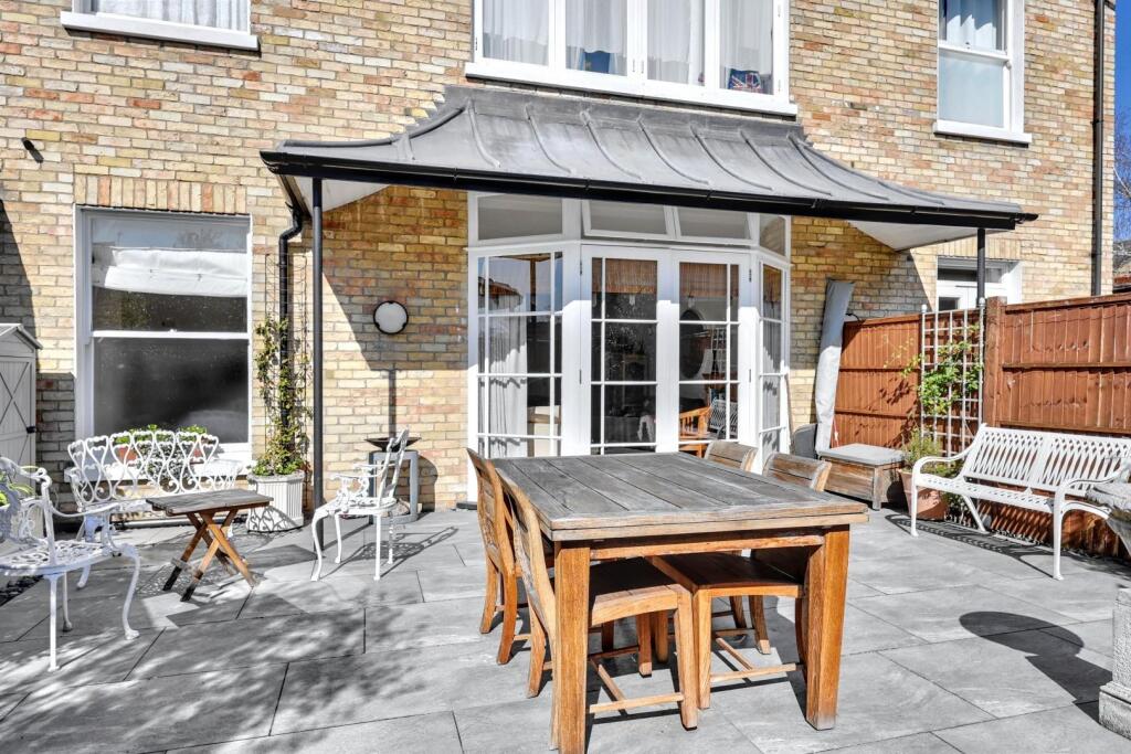 Main image of property: Maids Causeway, Cambridge