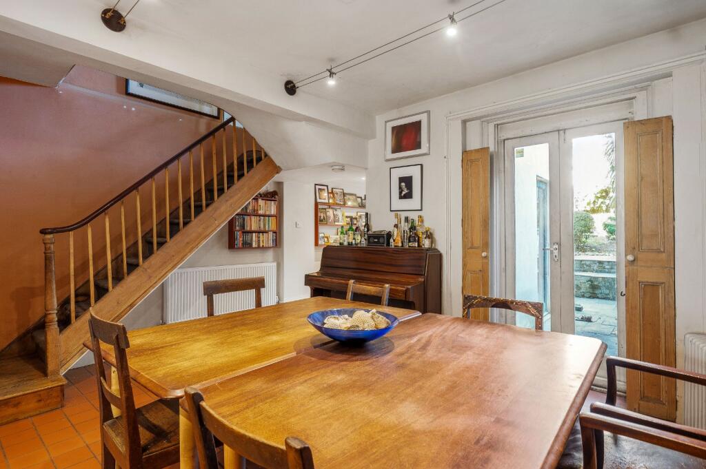 House in London - View 3