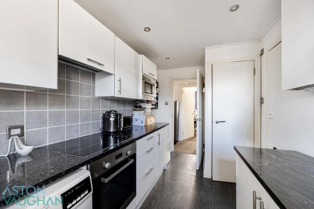 Apartment in Brighton, Queen's Park - More