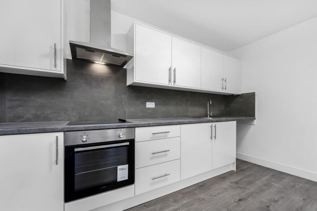 Apartment in Rochester - View 5