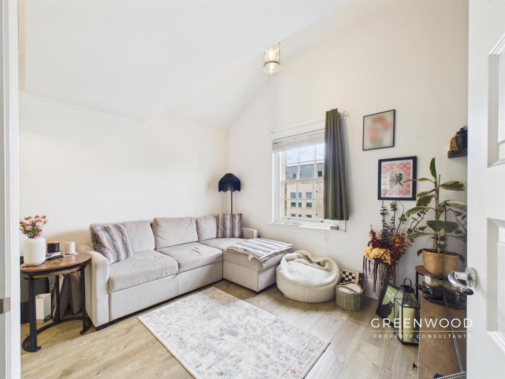 Apartment in Colchester - View 3