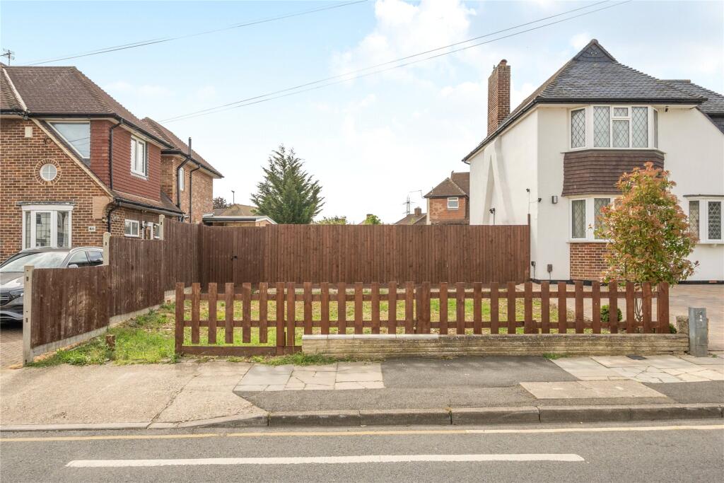 Main image of property: Motspur Park, New Malden, KT3