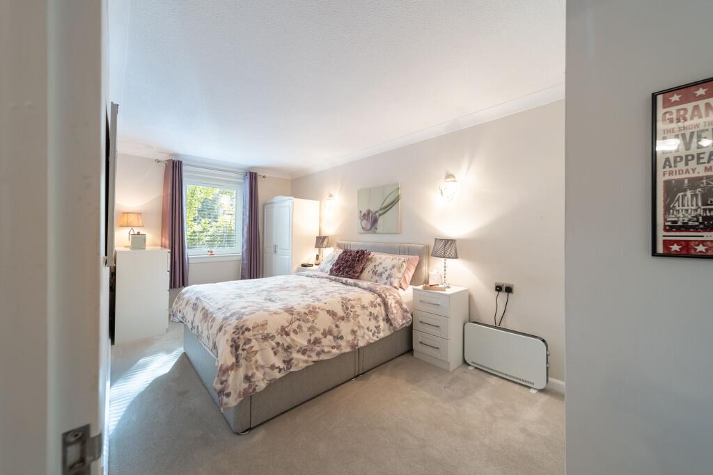 Apartment in Edinburgh, The Grange - View 3