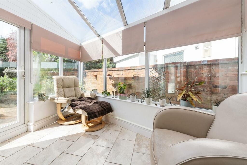 House in Solihull, Ulverley Green - View 4