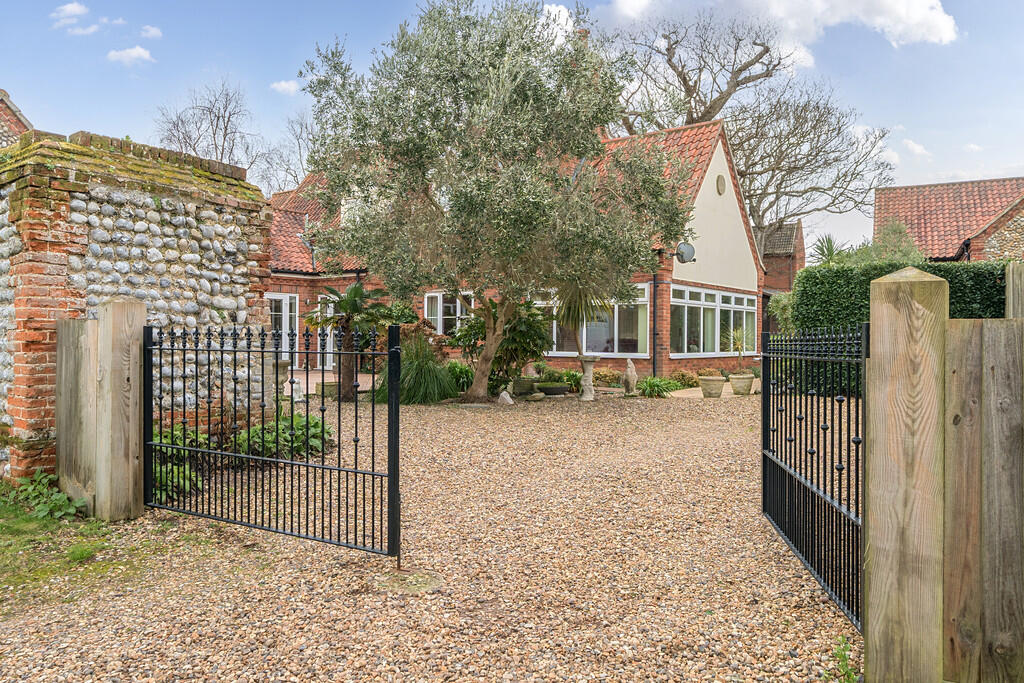Main image of property: Lower Common, East Runton, NR27