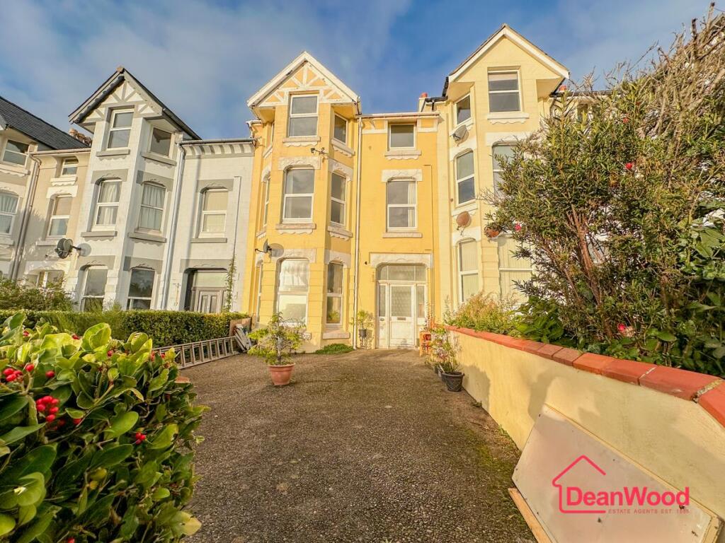2-bed flat on Flat 3, 19 Royal Avenue West, Onchan, £129,950