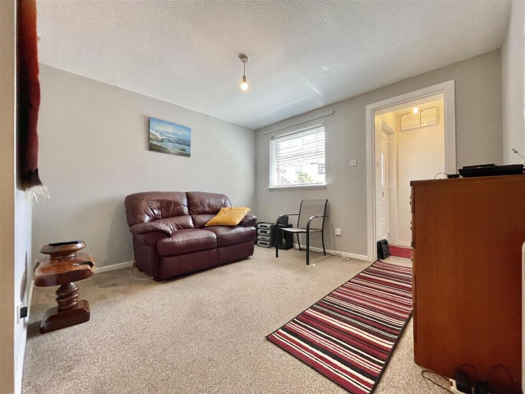 Apartment in Dorchester - View 4