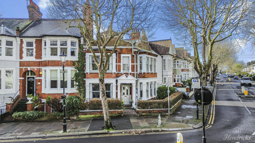 4-bed terraced on Runwell Terrace, Southend-on-sea, SS1 1, £675,000