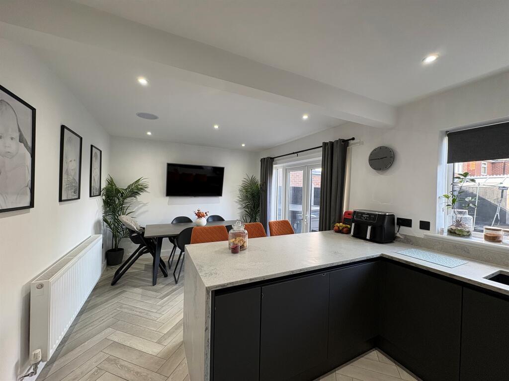 House in Frodsham, Bradley - View 3