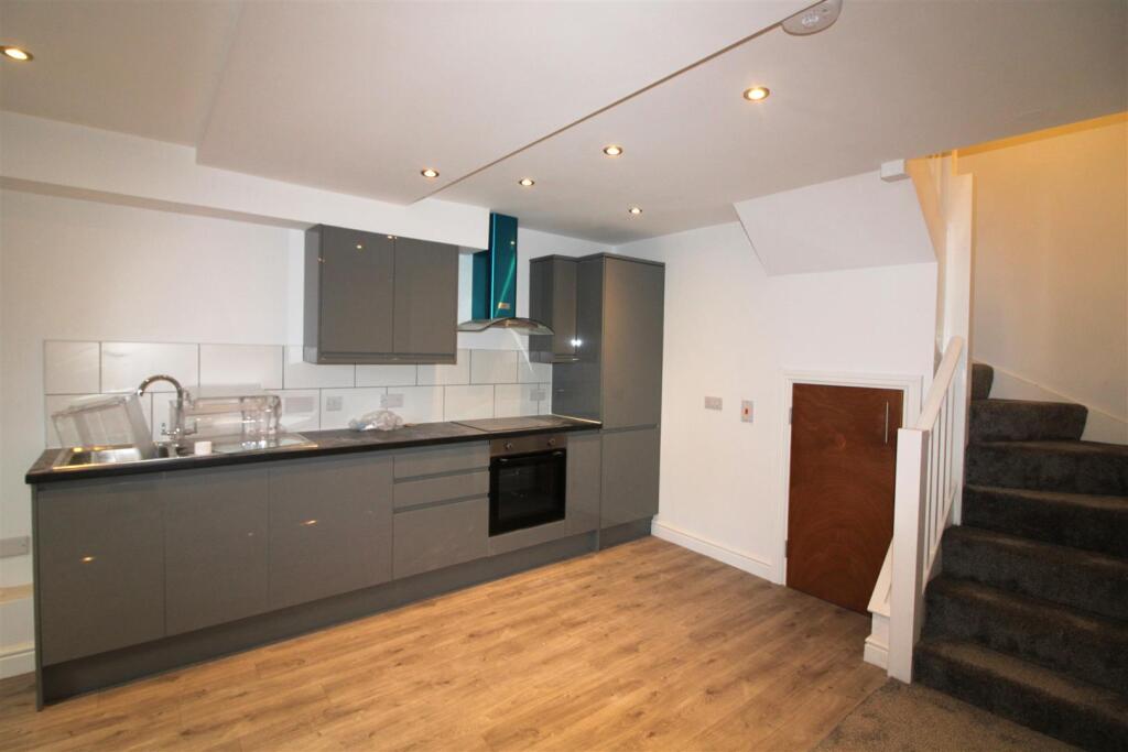 Apartment in Nottingham - View 4