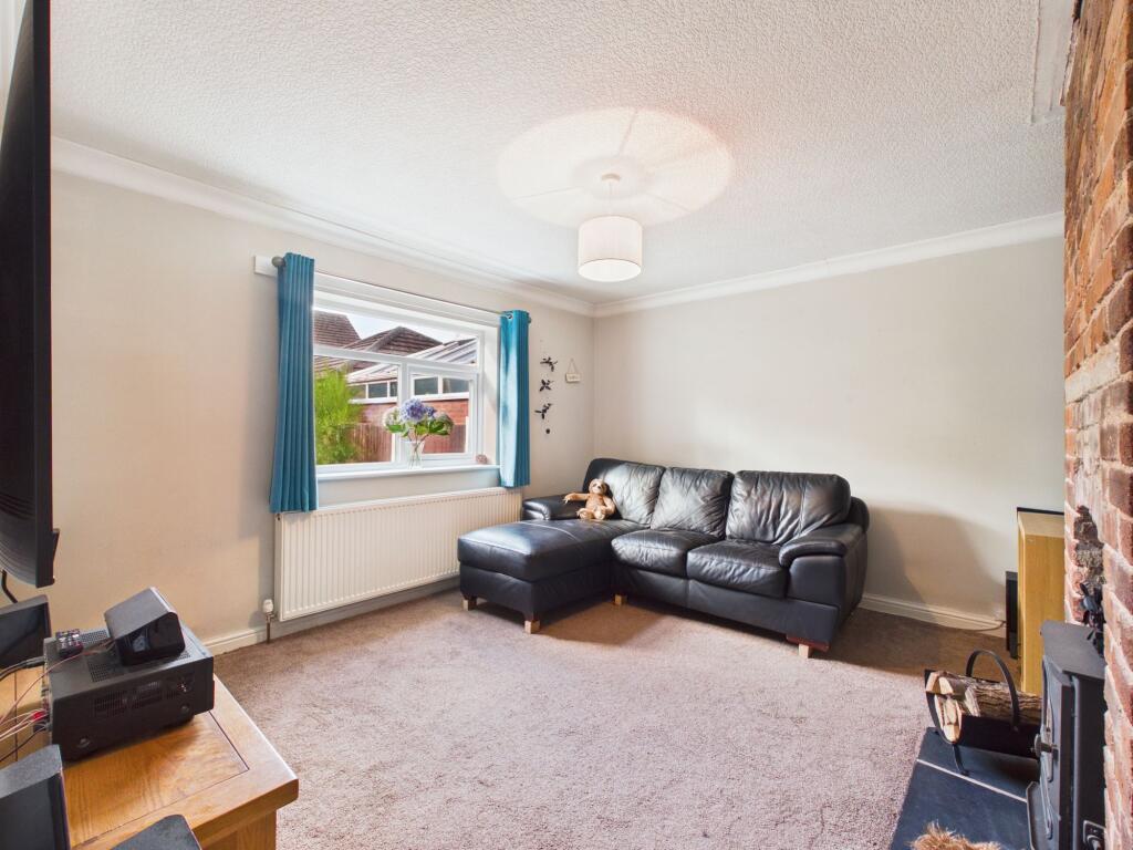House in West Lancashire, Skelmersdale - More