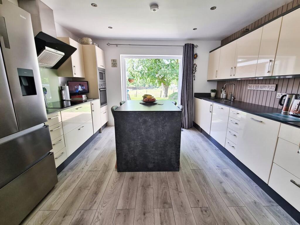 House in East Hampshire, Lindford - View 5