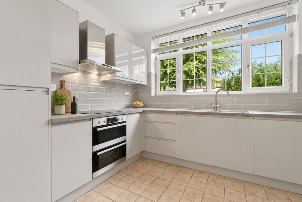 House in London, Roehampton - View 5