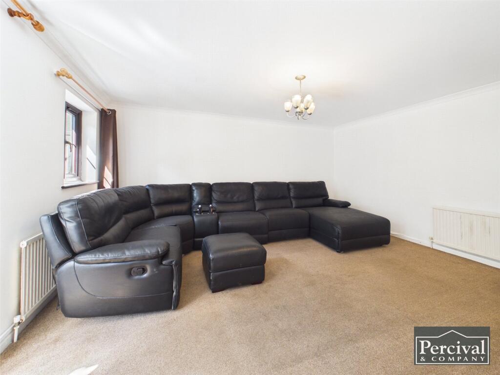 Apartment in Colchester - View 4