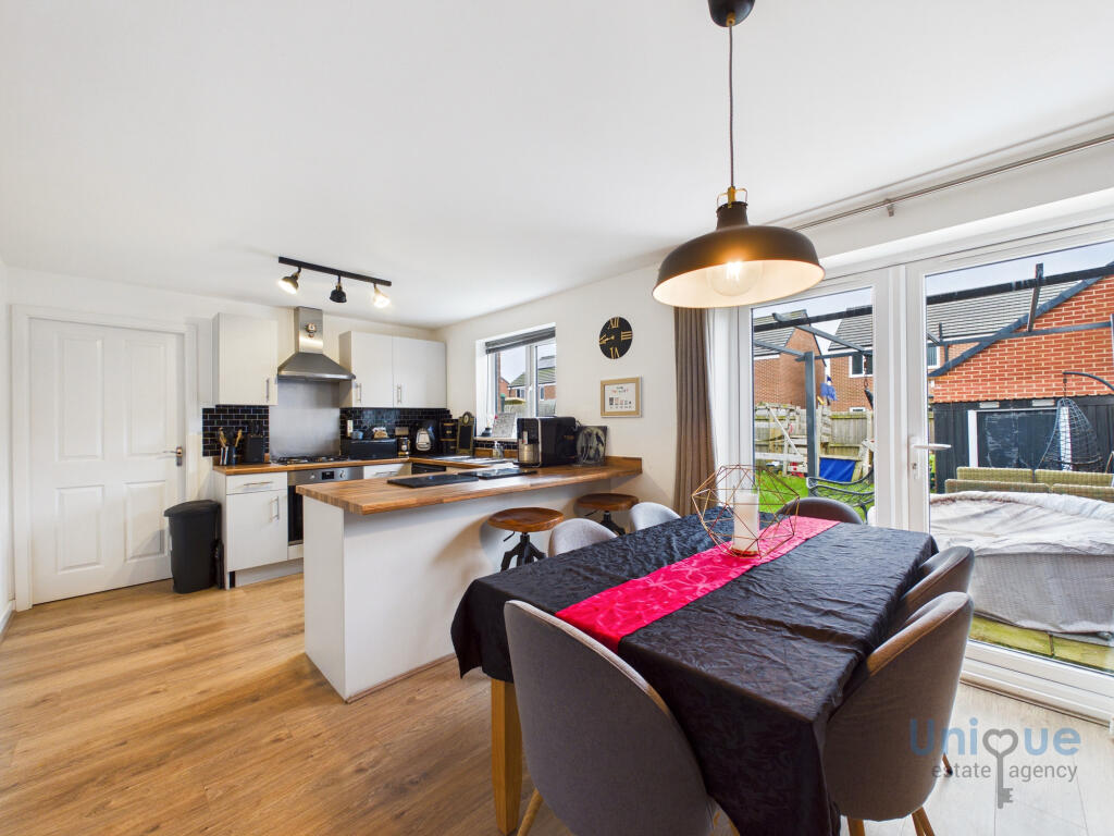 Stubblefield Drive,  Lytham St. Annes, FY8 photo 4