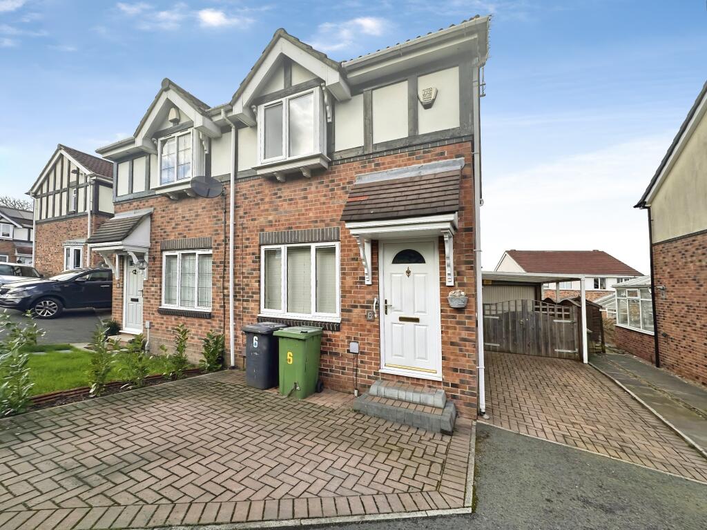 2-bed semi-detached on Earlswood Mead, Pudsey, LS28, £220,000