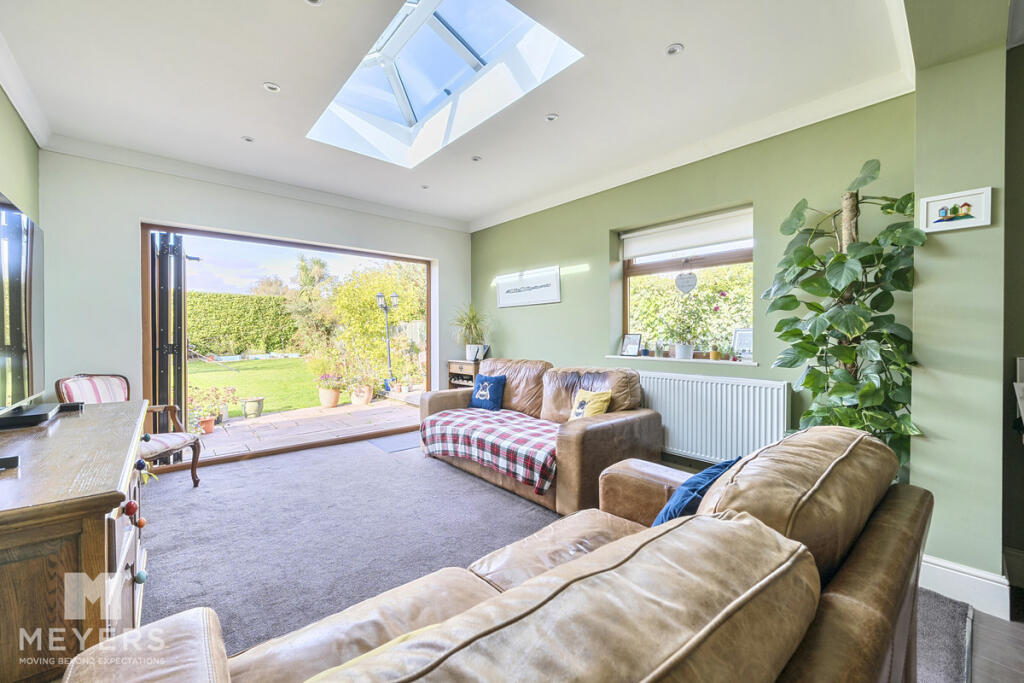 House in West Moors - View 5