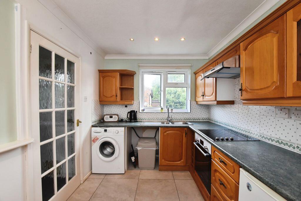 Apartment in Salisbury, St. Paul's - View 3